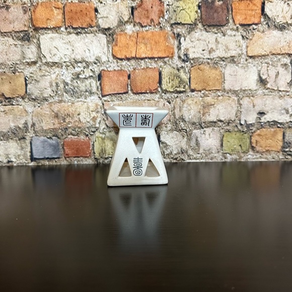 Word Pyramid Oil Burner #2 - Picture 3 of 4